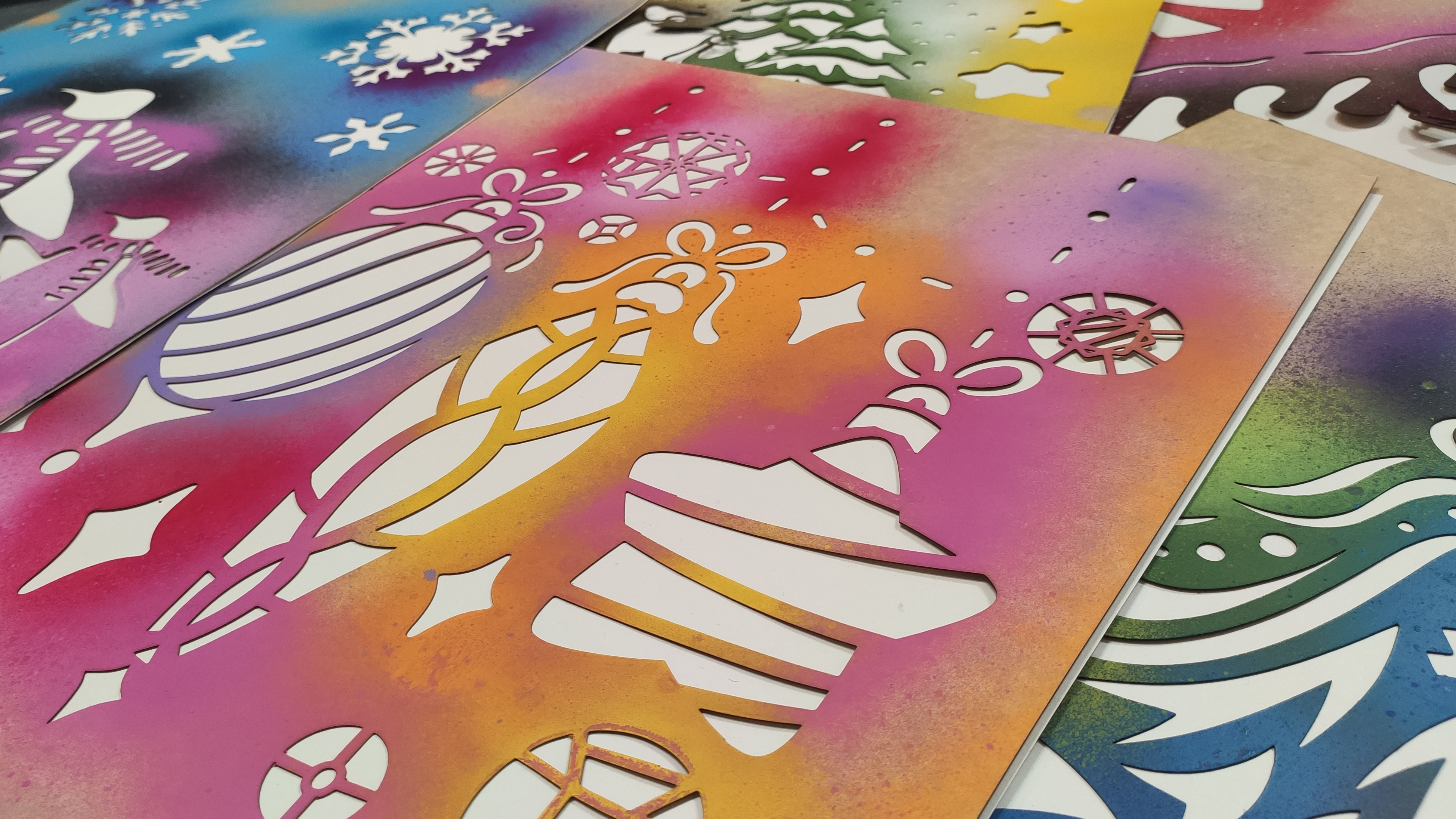Winter Christmas Introducing Stencil Art Spray Session